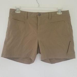 Athleta Dipper Hiking Shorts 5"